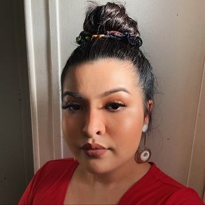 Meet your Posher, Greccia